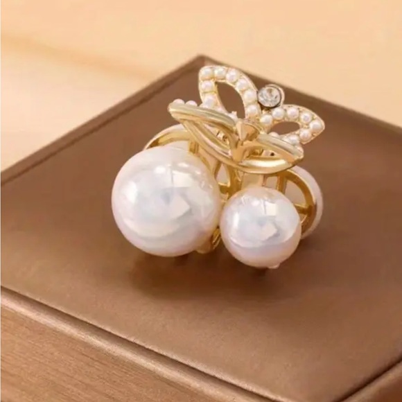 Butterfly Rhinestone Hair Clip - Picture 8 of 9